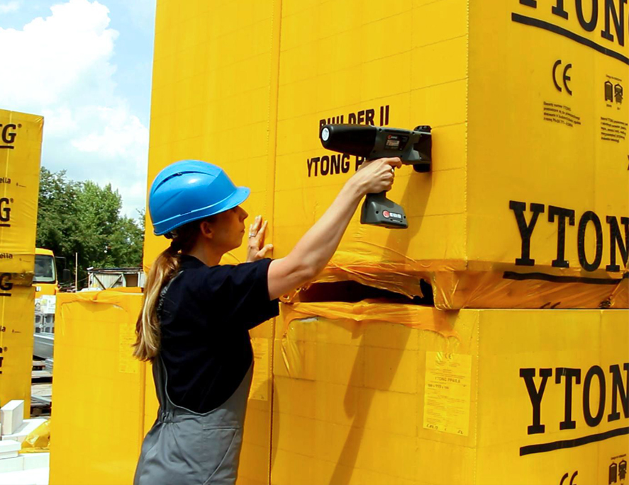 EBS手持噴碼機，大型物料噴印標識，可快速標準化管理